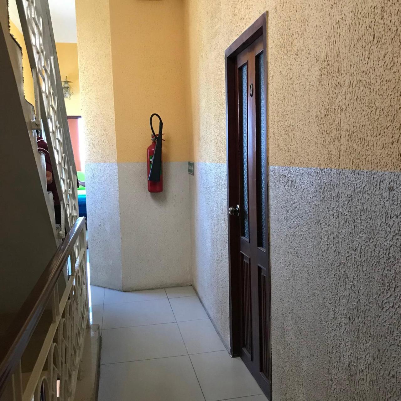 Hostal Puerto Azul Манта Екстериор снимка